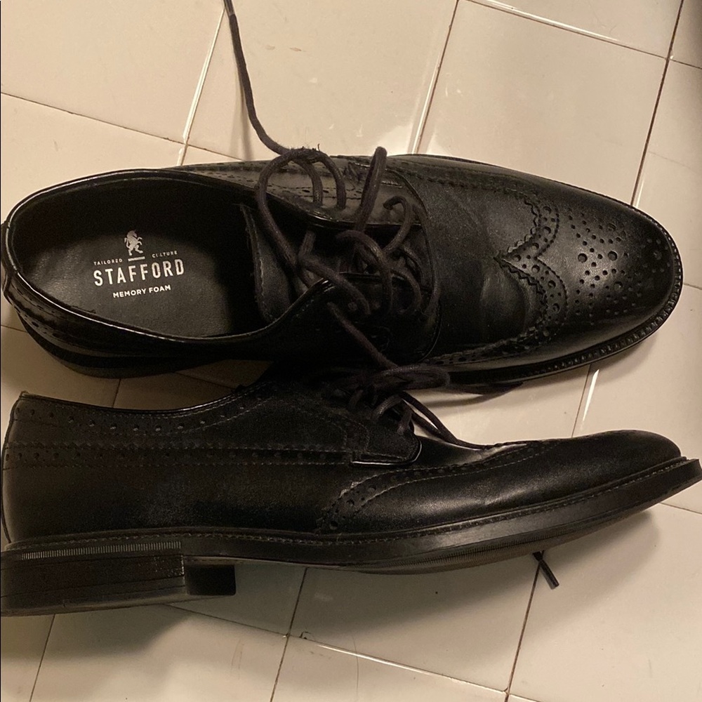 Stafford Men's Black Dress Shoes